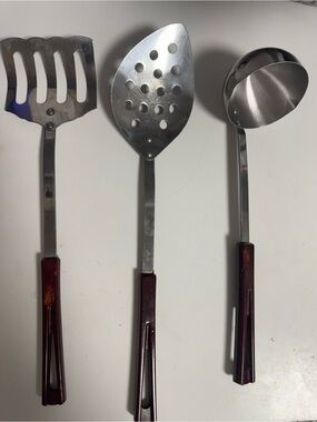 STANHOME vintage serveware in stainless with Bakelite handles